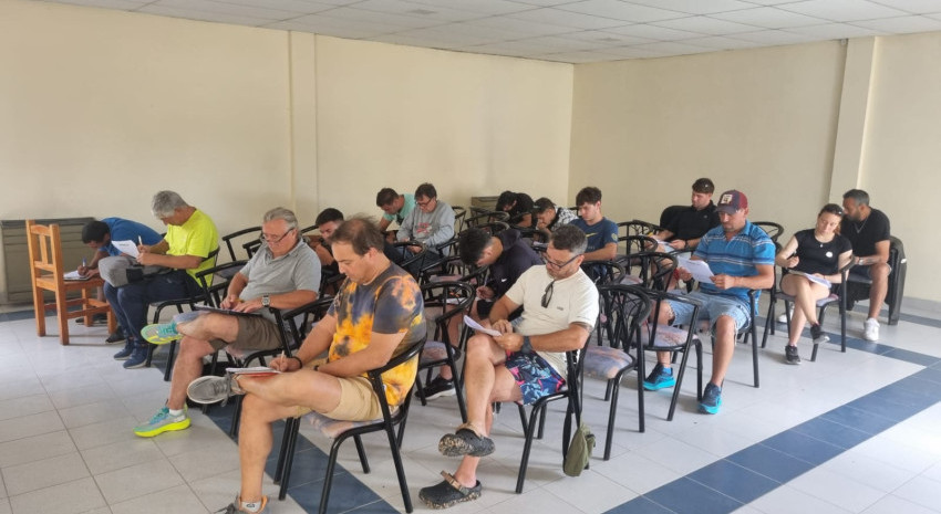 Alumnos del curso de “Timonel de Yate” rindieron el examen final y