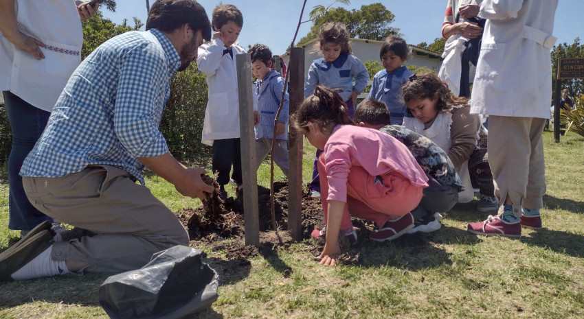 El Secretario de Producción visitó el Paraje La Tablada y brindó un